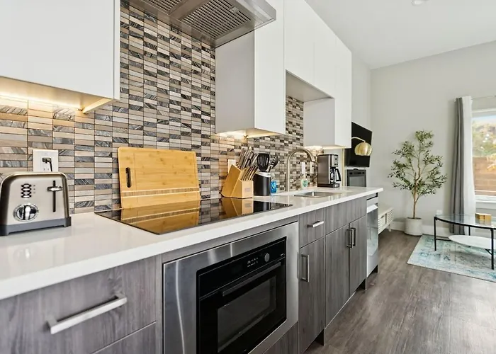 Cozy 1-bedroom With Ac In Charming Worth *
